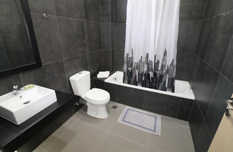 Bathroom 4, Porto Belissario, Crete