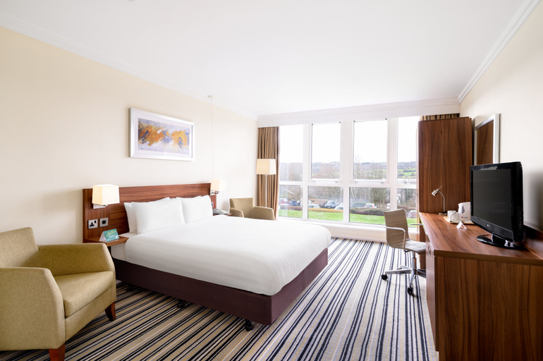 Bedroom 3, Holiday Inn LEEDS - BRIGHOUSE by IHG, Calderdale