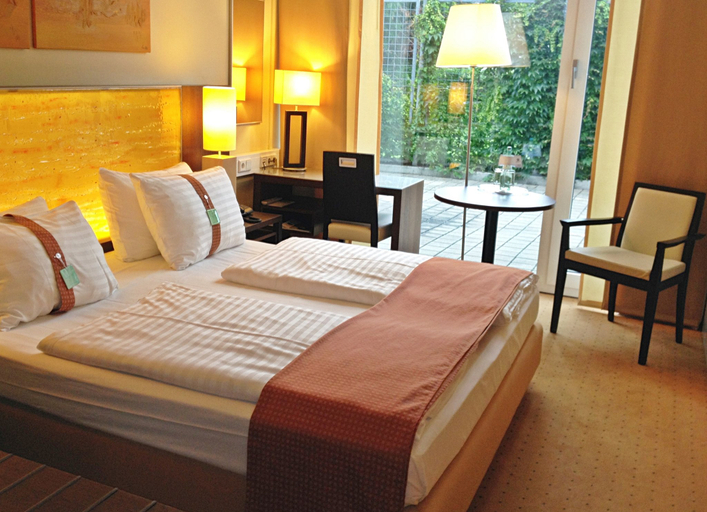 Bedroom 4, Holiday Inn SALZBURG CITY by IHG, Salzburg
