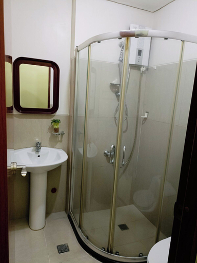 Bathroom 3, The Beacon Makati by Cozi Condotels, Makati City
