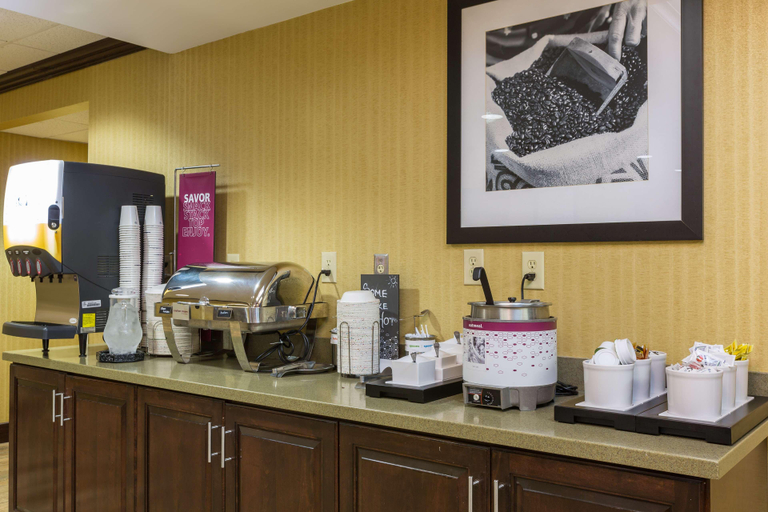 Food & Drinks 5, Hampton Inn Washington, Beaufort