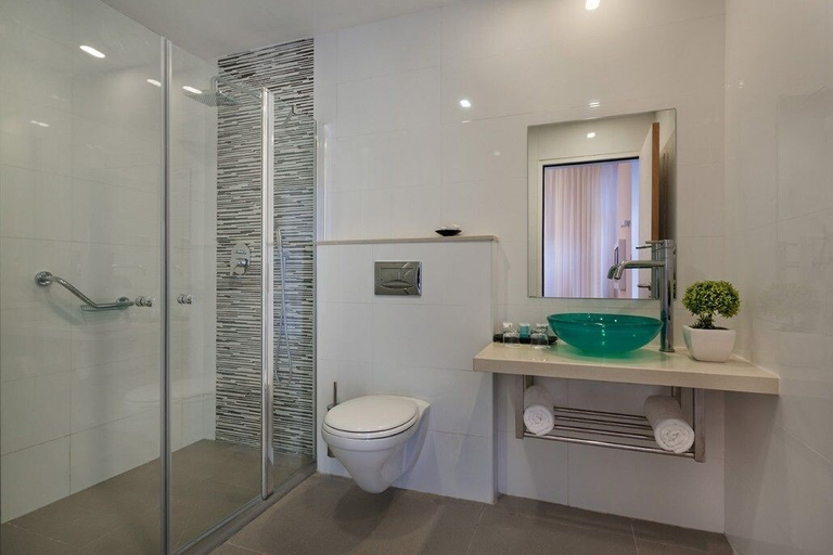 Bathroom, Desert Irus Hotel