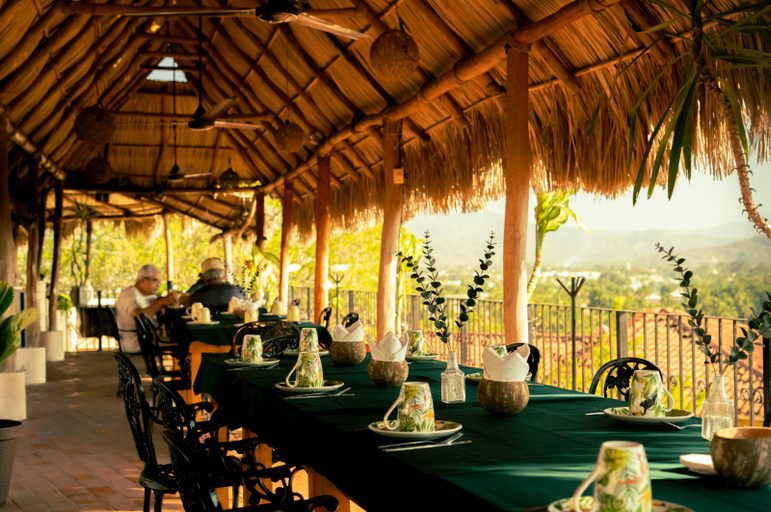 Food & Drinks 4, Plaza Tucanes Manzanillo, Manzanillo