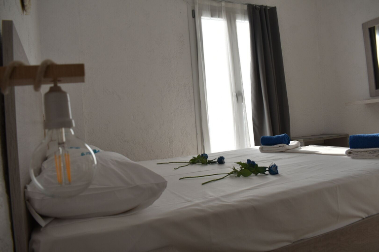 Bedroom 2, Ble Island, Crete