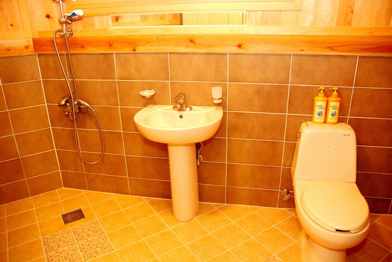 Bathroom 4, Jeju Parkland, Jeju