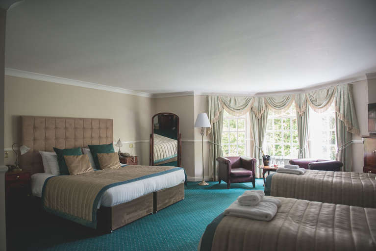 Bedroom 2, Mere Court Hotel, Cheshire East
