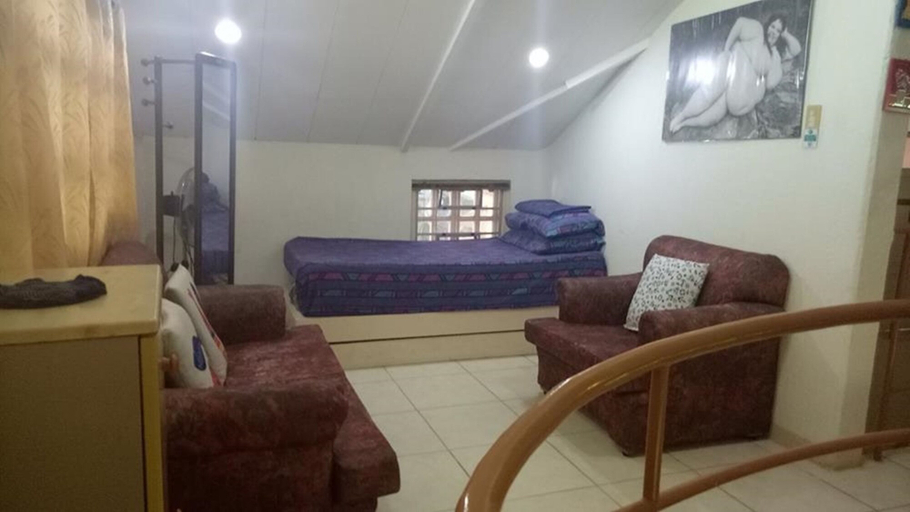 Bedroom 2, Anciano Beach House, Calatagan