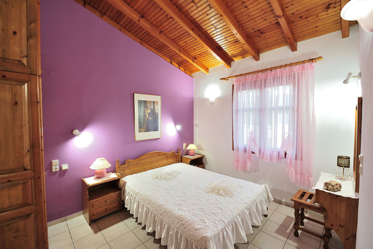 Room 4, Anastazia Paradise, Thessaly