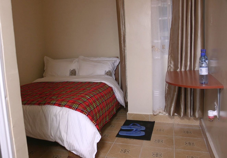 Bedroom 2, Travellers Tavern, South Imenti