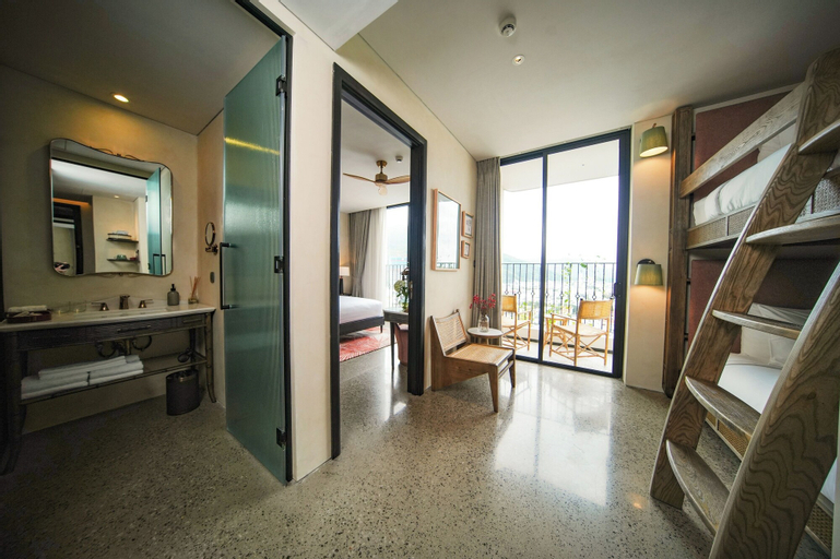 Bathroom 14