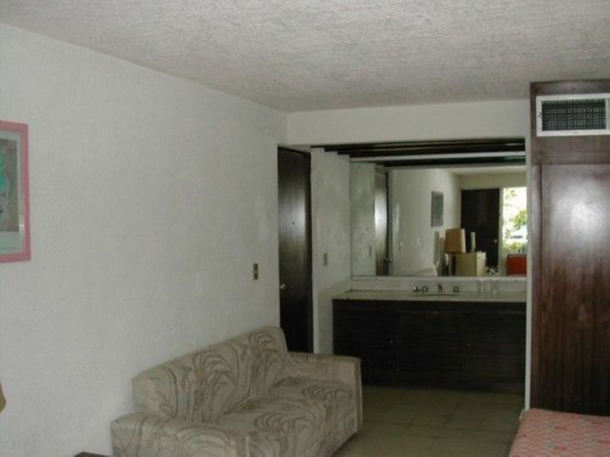 Others 2, Hotel La Jolla, Acapulco de Juárez