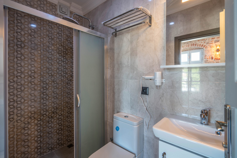 Bathroom 4, Maja Cunda Otel, Ayvalık