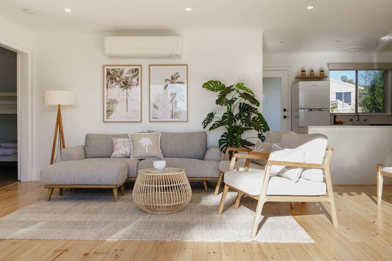 Interior view 2, Tahiti Palms- FREE Night*, Melbourne