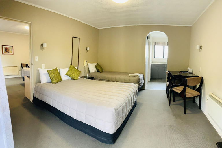 Bedroom 3, Kingswood Manor Motel, Whangarei