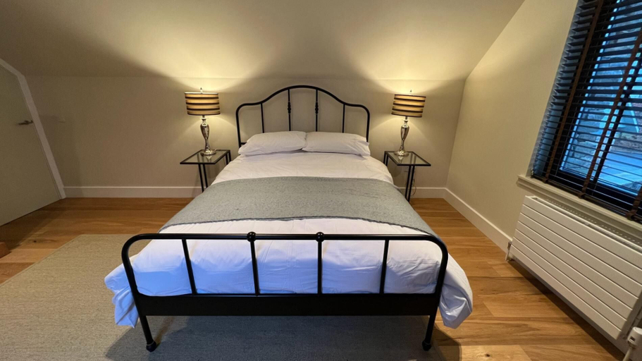 Bedroom 4, NEW 1BD Contemporary Home Upper Dunblane, Stirling
