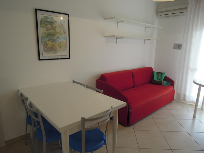 Others 5, One Bedroom Apartment in a residence with Swimming pool no69, Venezia