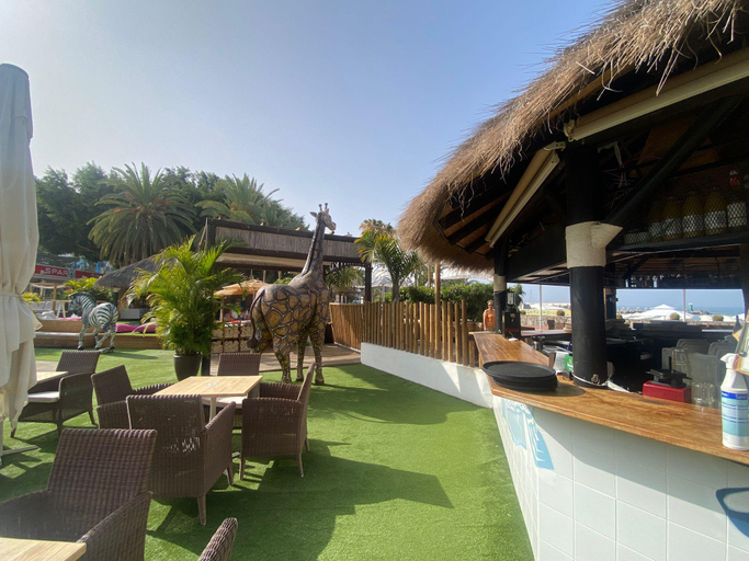 Food & Drinks 5, Modern Family Duplex With Access to the Pool, Las Palmas