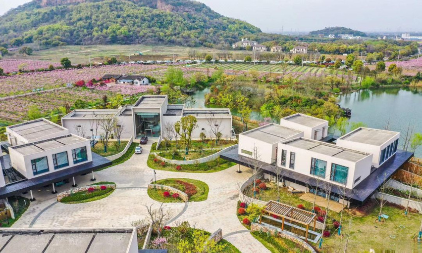 Exterior & Views 2, Blossom Hill Hotel Wuxi Yangshan, Wuxi