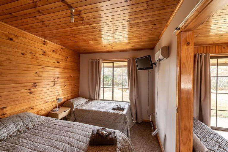 Bedroom, Great Lake Hotel, Central Highlands