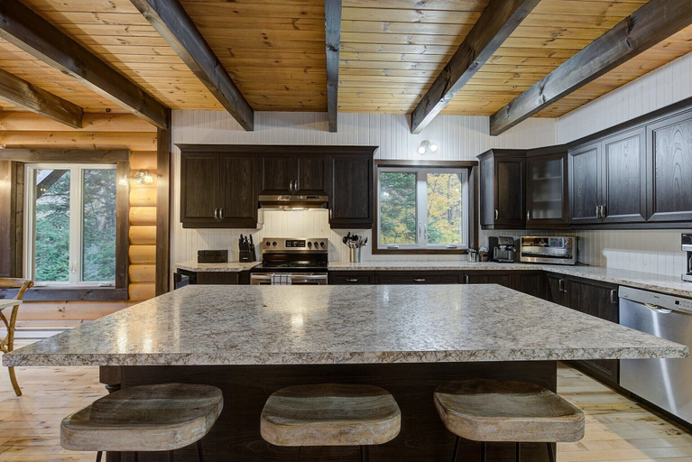 Others 5, Chalet supérieur Le Mont-calm, Les Laurentides