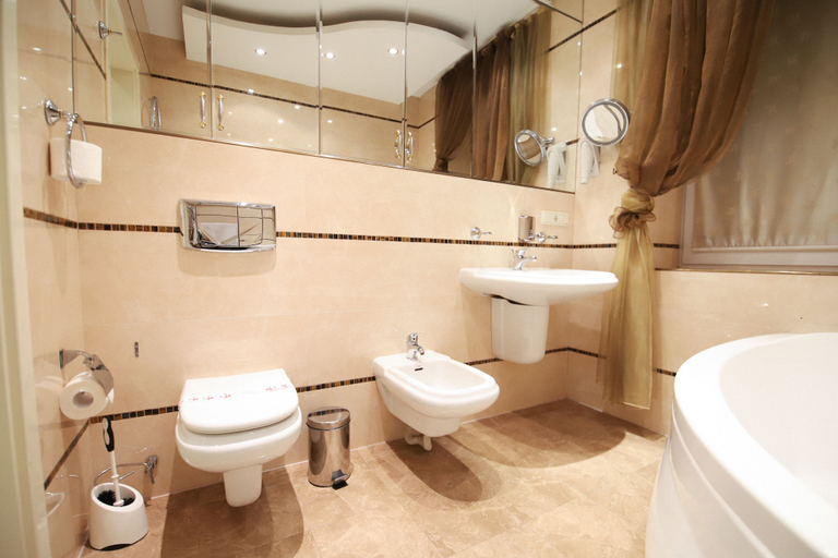 Bathroom 3, Prestige Apart Hotel