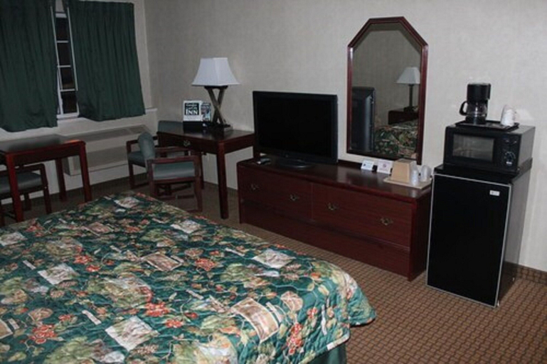 Bedroom 4, Garden City Inn, Finney