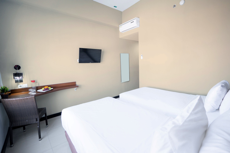 Bedroom 3, Tree Hotel Panakkukang Makassar By LIFE, Makassar