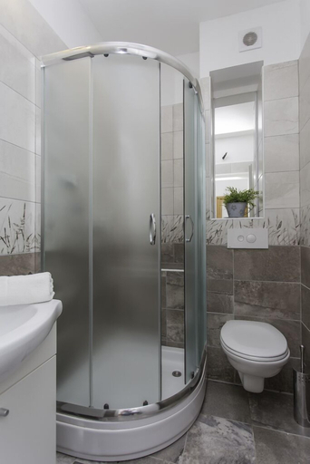 Bathroom 4, Villa Barbarossa, Kaštela