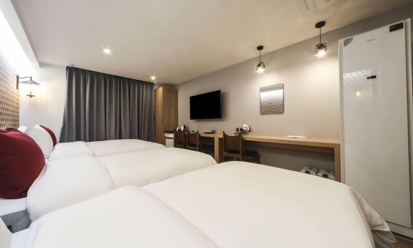Bedroom 8