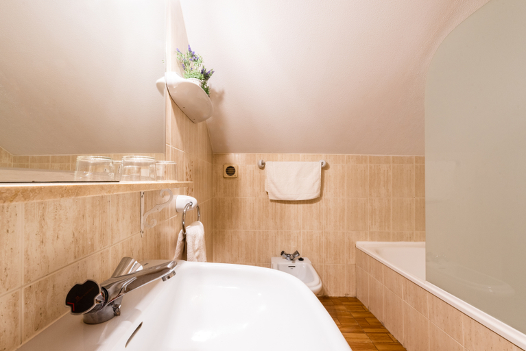 Bathroom 4, Pey Resort, Lleida