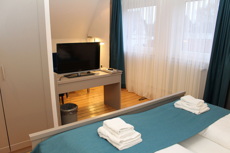 Bedroom 4, Hotel Zur Treene, Nordfriesland