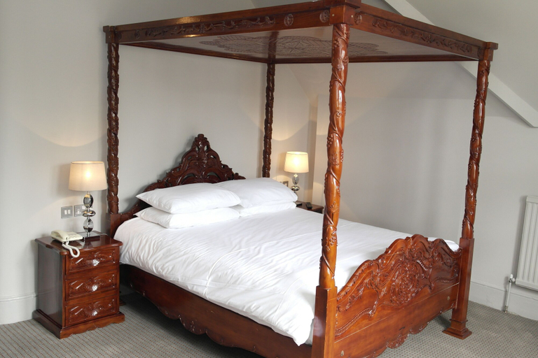 Bedroom 4, Wards Hotel, Kent
