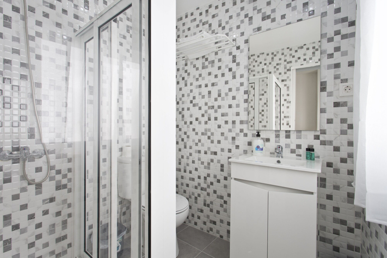 Bathroom 4, Braganca Oporto Hotel, Porto