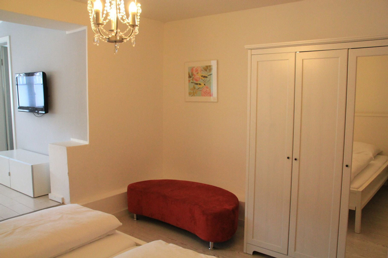 Bedroom 18