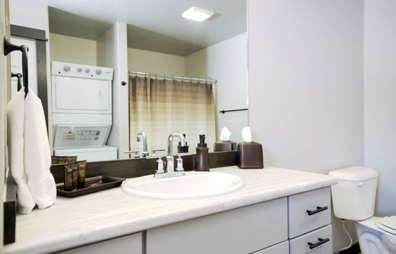 Bathroom, CK Stay Hotel, Silver Bow
