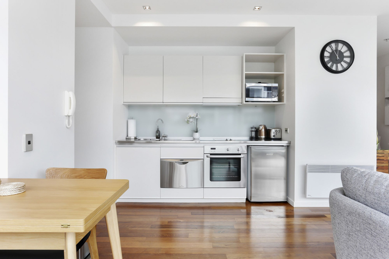 Others 5, Light and convenient city living, Waitakere