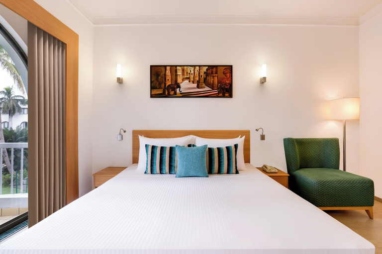 Bedroom 4, Lemon Tree Hotel, Aurangabad, Aurangabad