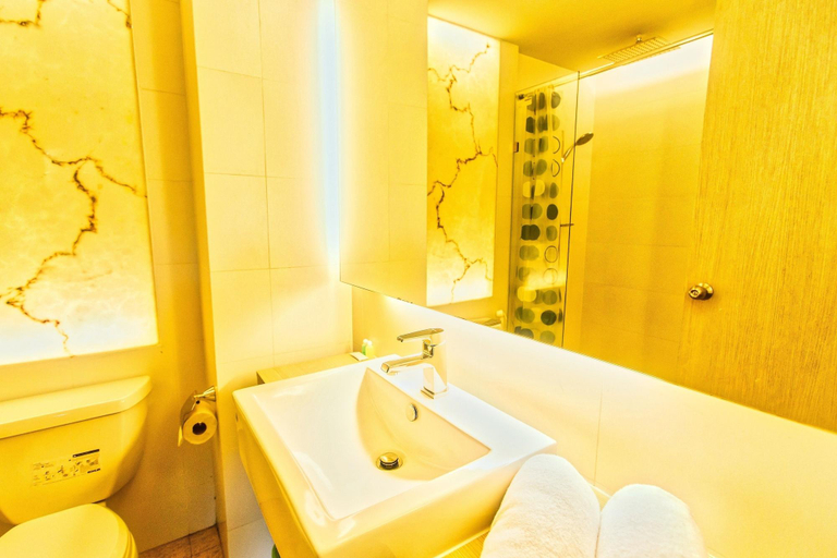 Bathroom 5, Athena Waterpark Jomtien Beach, Pattaya