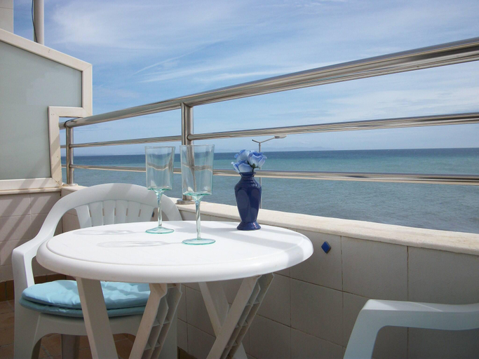Others 3, Entire house - 1 Bedroom Penthouse On Front Line Of The Beach, Almería