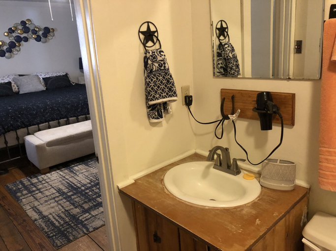 Bathroom 3, Fort Davis Drug Store Hotel, Jeff Davis