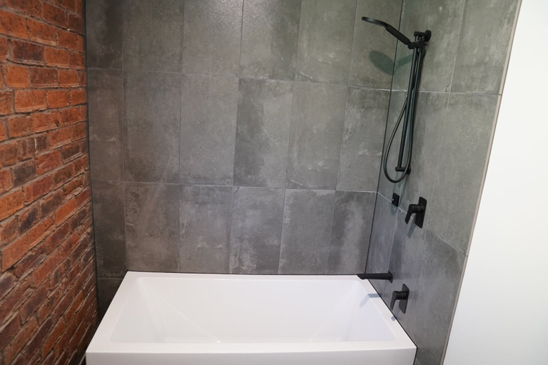 Bathroom 4, McCarthy Grove, Caloundra - Hinterland
