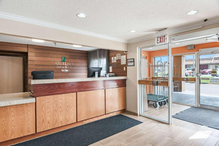 Public Area 2, Quality Inn & Suites, Thompson-Nicola