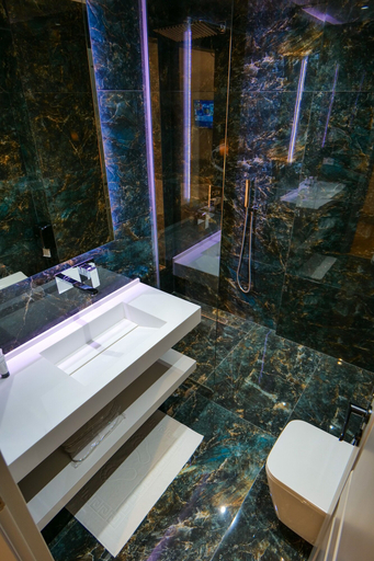 Bathroom 4, Chimaera Hotel, Vlorës