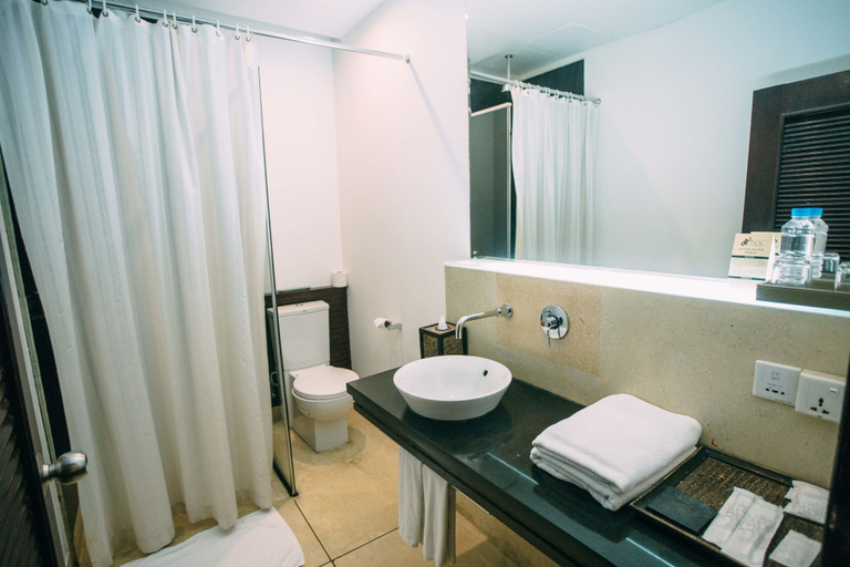 Bathroom 3, FCC Phnom Penh Boutique Hotel, Phnom Penh
