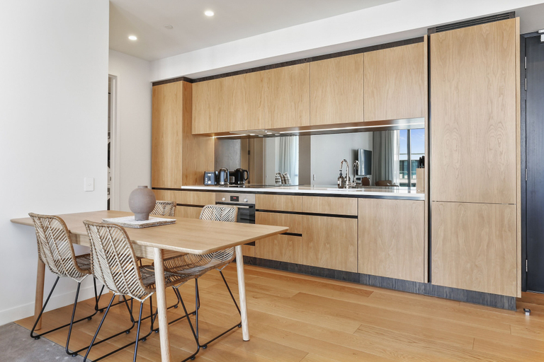 Others 4, Light and relaxing living, Waitakere