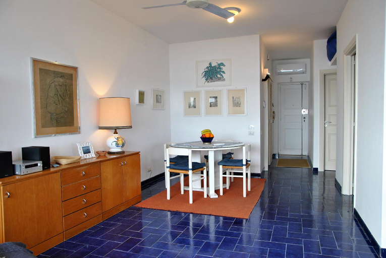 Others 5, Edy sea view holiday apartment, Latina
