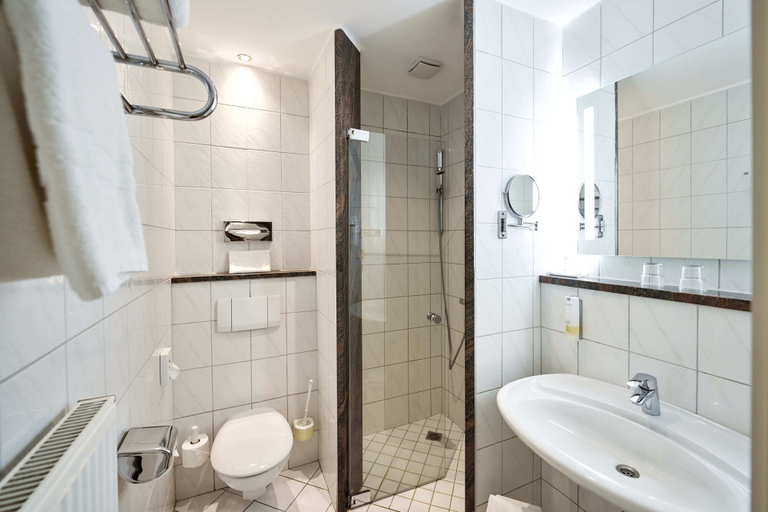 Bathroom 5, Ringhotel Landhaus Gardels, Dithmarschen