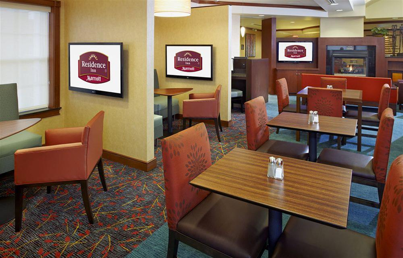 Food & Drinks 5, Residence Inn East Rutherford Meadowlands, Bergen