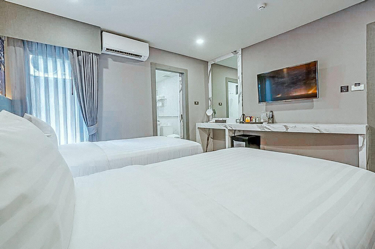 Bedroom 6