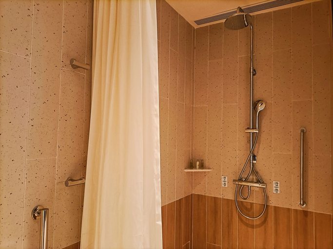 Bathroom 4, Hilton Garden Inn Changde Dingcheng, Changde